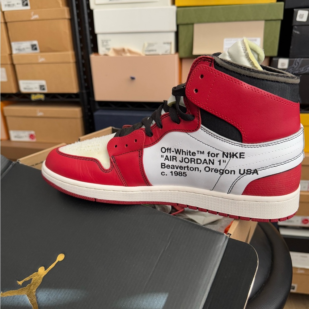 Nike Air Jordan 1 OG x Off-White Chicago - Picture 8 of 16